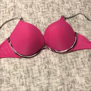 Victoria's Secret Intimates & Sleepwear - 36D bra NWOT Victoria’s Secret Victoria's Secret Intimates & Sleepwear - 36D bra NWOT Victoria’s Secret